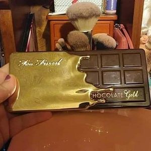 Too faced golden bar